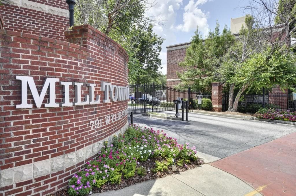 2 bedroom, 1 bathroom, 795 sq ft condominium sold at 791 Wylie Street 911, Atlanta, GA 30316