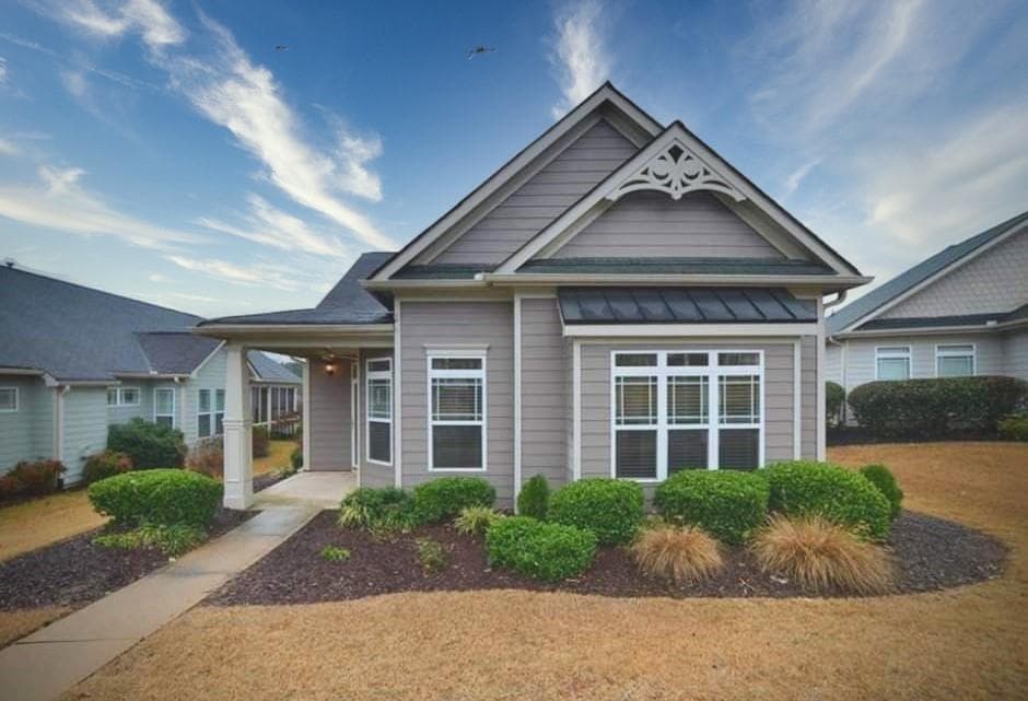 3 bedroom, 2 bathroom, 1,579 sq ft single family residence sold at 330 Abbey Court, Canton, GA 30115