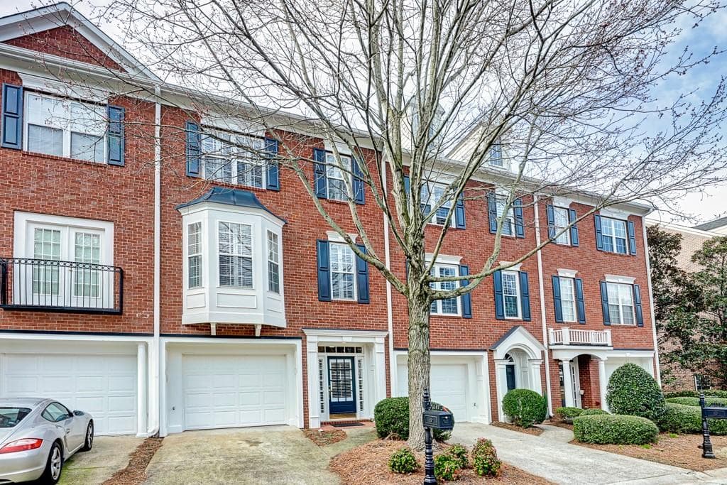 2 bedroom, 3 bathroom, 2,200 sq ft townhouse sold at 1107 Waters Edge Trail, Roswell, GA 30075
