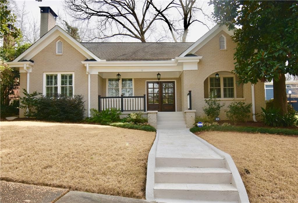 3 bedroom, 4 bathroom, 1,989 sq ft single family residence sold at 829 Belgrade Avenue, Atlanta, GA 30306