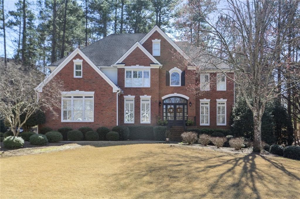 5 bedroom, 5 bathroom, 3,368 sq ft single family residence sold at 310 Thorndale Court, Roswell, GA 30075