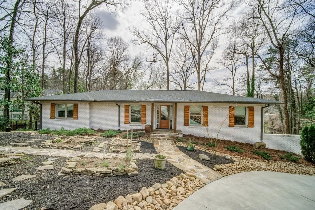 5 bedroom, 3 bathroom, 2,824 sq ft single family residence sold at 534 Argonne Drive, Atlanta, GA 30305