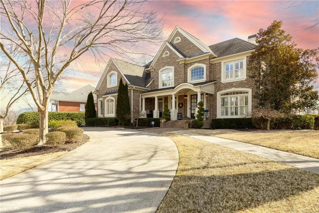 6 bedroom, 5 bathroom, 5,066 sq ft single family residence sold at 275 Grandmar Chase, Canton, GA 30115
