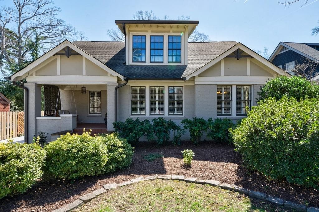 5 bedroom, 3 bathroom, 2,595 sq ft single family residence sold at 575 Martina Drive, Atlanta, GA 30305