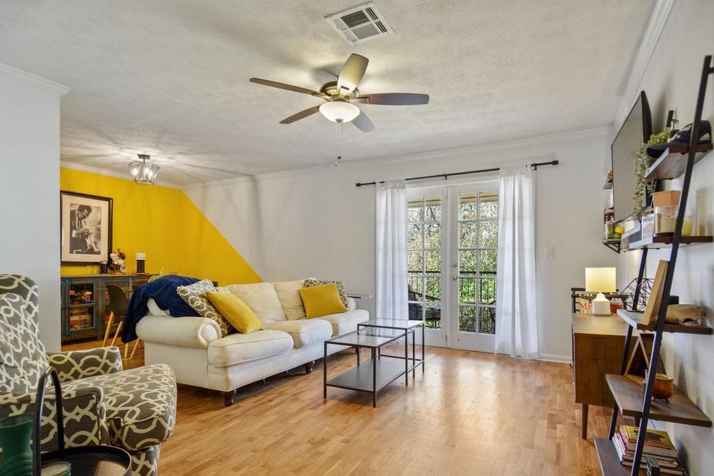 1 bedroom, 1 bathroom, 768 sq ft condominium sold at 1150 Collier Road I14, Atlanta, GA 30318