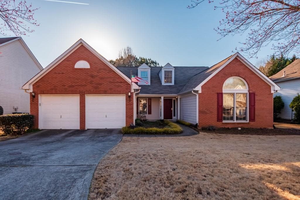 5 bedroom, 3 bathroom, 2,463 sq ft single family residence sold at 725 Treadstone Court, Suwanee, GA 30024
