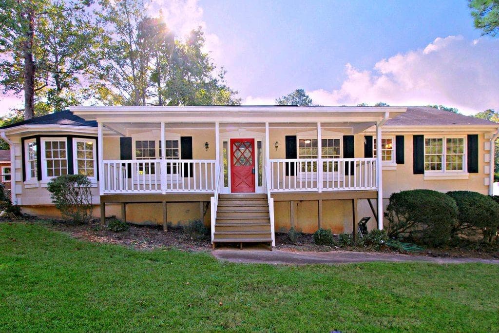3 bedroom, 2 bathroom, 1,960 sq ft single family residence sold at 2206 Stags Leap, Suwanee, GA 30024