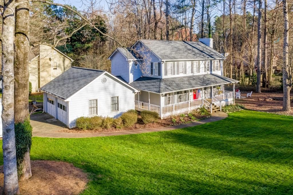 3 bedroom, 3 bathroom, 1,800 sq ft single family residence sold at 2036 Lance Court, Marietta, GA 30062