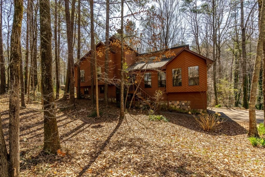 4 bedroom, 3 bathroom, 2,292 sq ft single family residence sold at 439 Sweetgum Drive, Woodstock, GA 30188