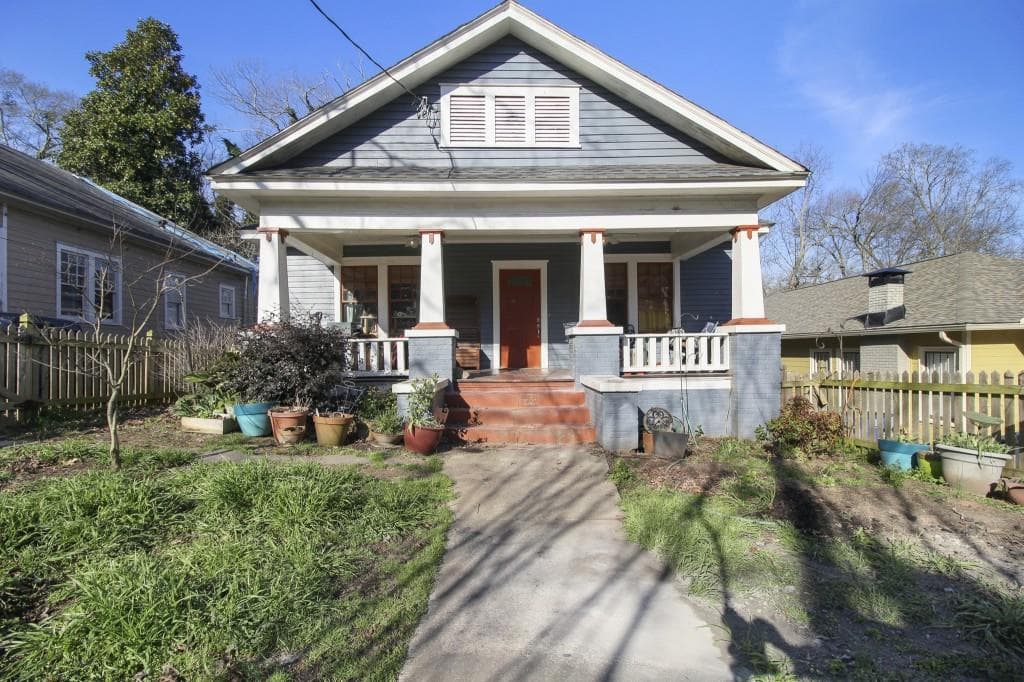 3 bedroom, 2 bathroom, 1,518 sq ft single family residence sold at 139 E Lake Terrace, Atlanta, GA 30317
