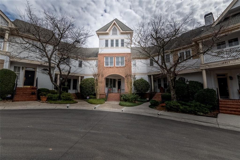 3513 VERNADEAN Drive, Atlanta, GA 30339 — most recent listing photo