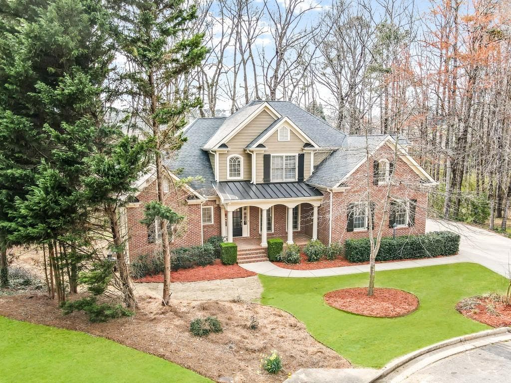 6 bedroom, 4 bathroom, 4,730 sq ft single family residence sold at 4928 Red Cliff Court, Powder Springs, GA 30127