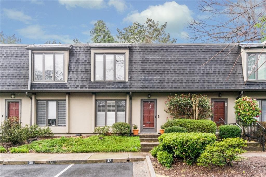 2 bedroom, 3 bathroom, 1,588 sq ft townhouse sold at 25 Ivy Ridge, Atlanta, GA 30342