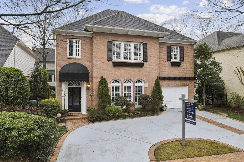 3 bedroom, 3 bathroom, 3,335 sq ft single family residence sold at 634 Kimberly Lane, Atlanta, GA 30306