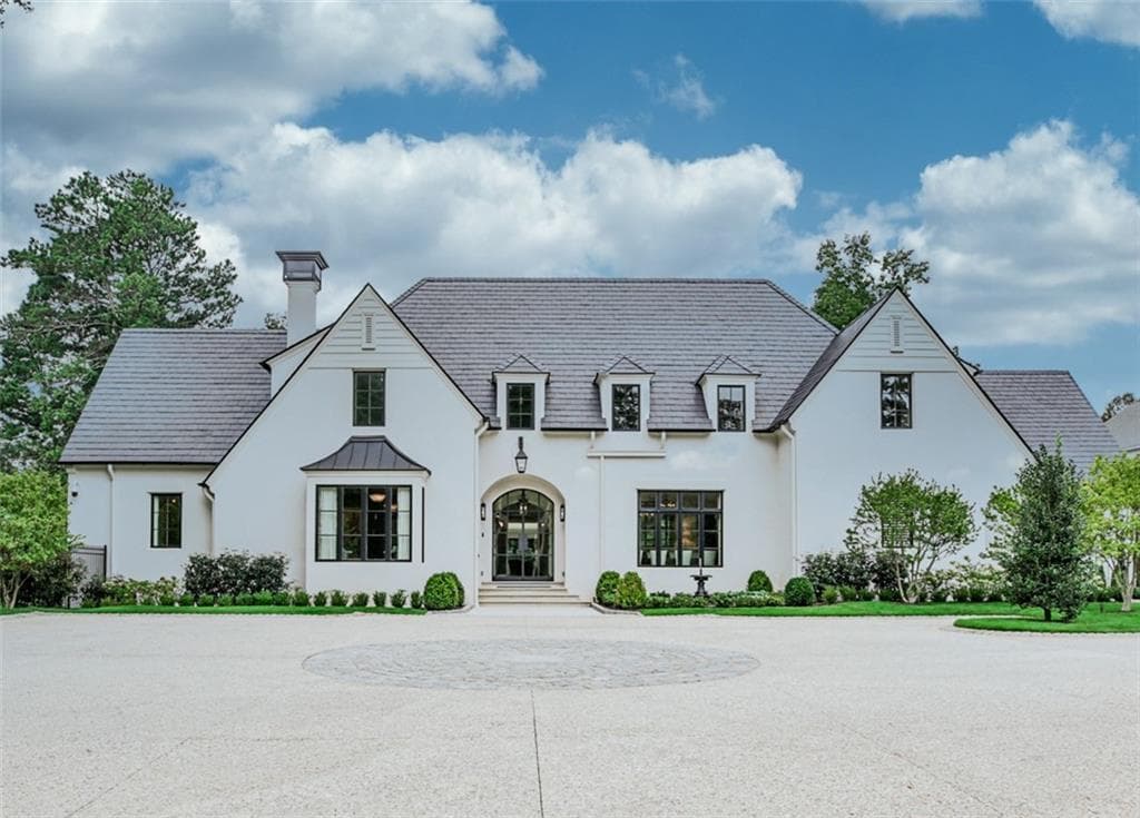7 bedroom, 9 bathroom, 10,090 sq ft single family residence sold at 2662 Mabry Road, Brookhaven, GA 30319