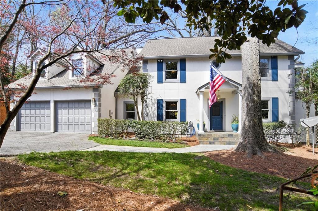 3 bedroom, 4 bathroom, 3,075 sq ft single family residence sold at 3530 Ivy Road, Atlanta, GA 30342