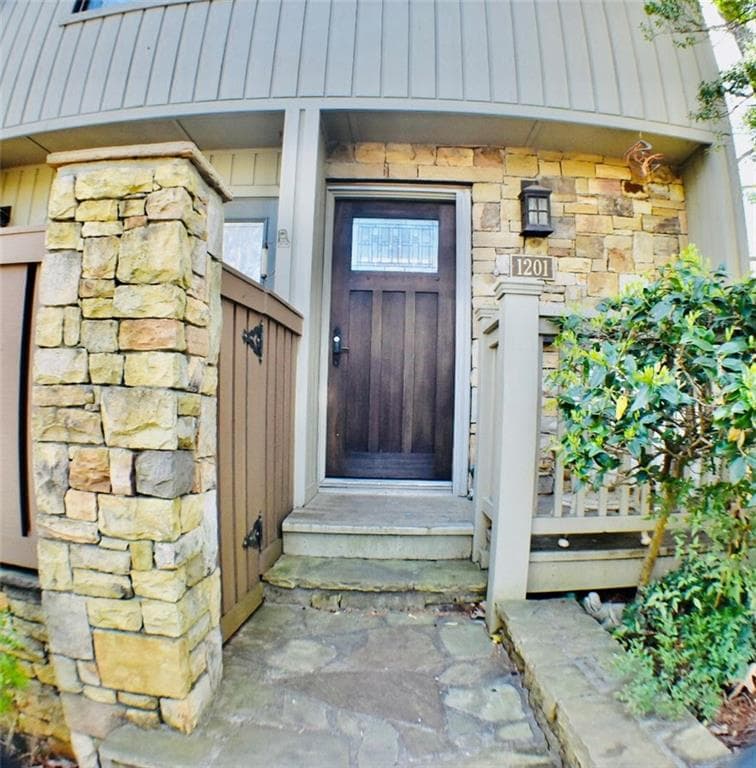 2 bedroom, 2 bathroom, 1,428 sq ft townhouse sold at 1201 Druid Knoll Drive, Brookhaven, GA 30319