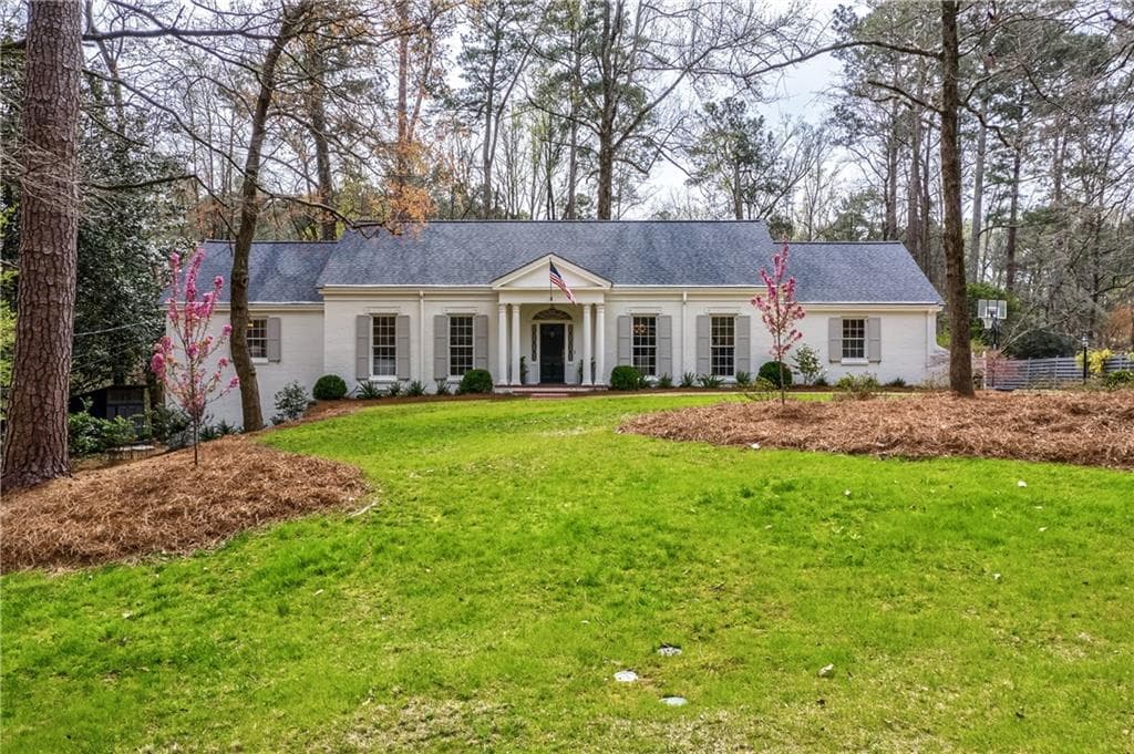 5 bedroom, 4 bathroom single family residence sold at 980 Nawench Drive, Atlanta, GA 30327