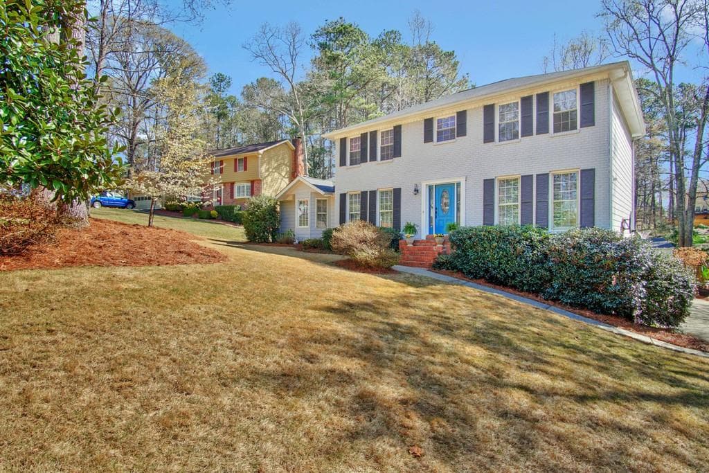 4 bedroom, 3 bathroom, 2,447 sq ft single family residence sold at 2370 Brownstone Court, Marietta, GA 30062