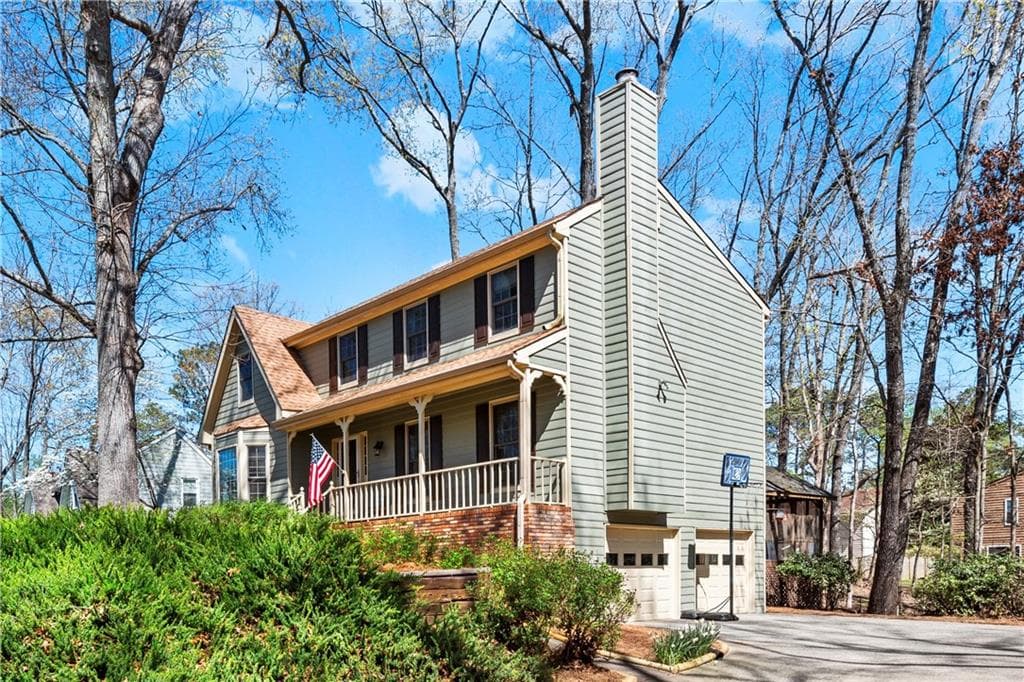 4 bedroom, 3 bathroom, 2,988 sq ft single family residence sold at 2874 Sudbury Court, Marietta, GA 30062