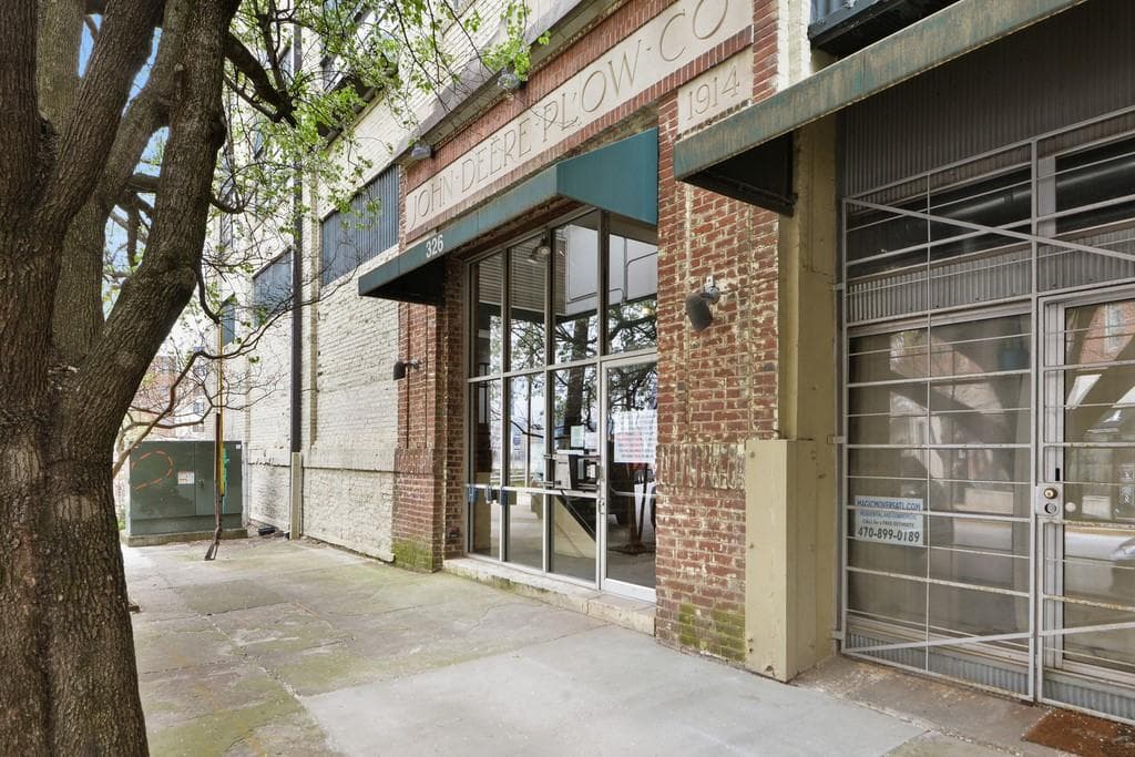 3 bedroom, 2 bathroom, 1,490 sq ft condominium sold at 326 Nelson Street 311, Atlanta, GA 30313