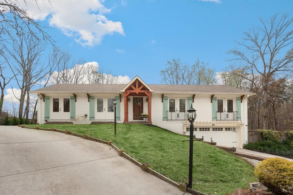 3 bedroom, 3 bathroom, 2,338 sq ft single family residence sold at 2148 Allgood Road, Marietta, GA 30062