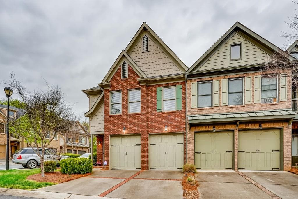3 bedroom, 3 bathroom, 1,987 sq ft townhouse sold at 3227 Claudia Place 28, Peachtree Corners, GA 30092