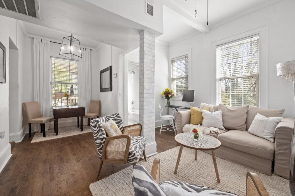 1 bedroom, 1 bathroom, 523 sq ft condominium sold at 737 Barnett Street C4, Atlanta, GA 30306