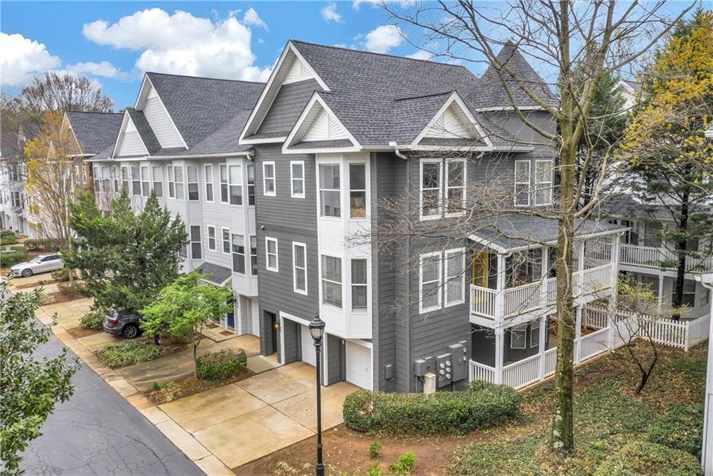 3 bedroom, 3 bathroom, 1,878 sq ft townhouse sold at 951 Glenwood Avenue 1107, Atlanta, GA 30316
