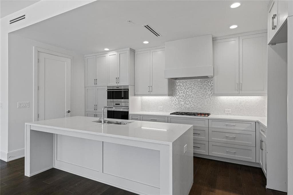 3 bedroom, 4 bathroom, 2,305 sq ft condominium sold at 1200 Ponce De Leon Avenue A12, Atlanta, GA 30306