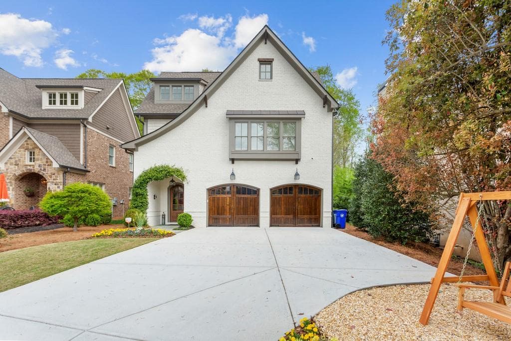5 bedroom, 5 bathroom, 4,300 sq ft single family residence sold at 1068 Pine Grove Avenue, Atlanta, GA 30319