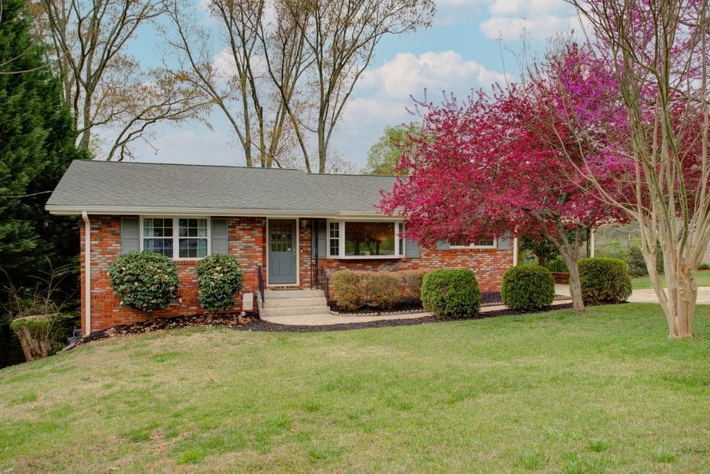 3 bedroom, 2 bathroom, 1,226 sq ft single family residence sold at 626 Rosedale Drive, Smyrna, GA 30082