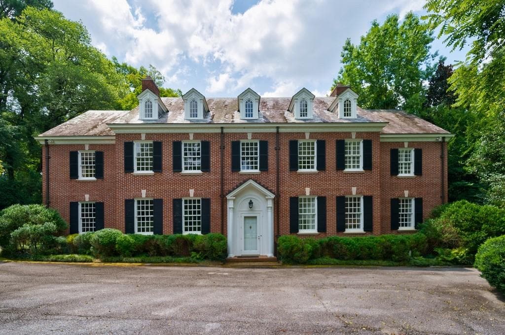 5 bedroom, 6 bathroom, 7,048 sq ft single family residence sold at 660 W Paces Ferry Road, Atlanta, GA 30327
