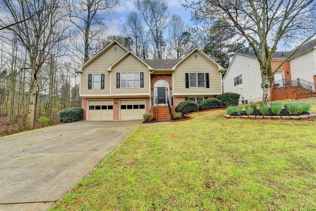 4 bedroom, 3 bathroom, 2,015 sq ft single family residence sold at 3434 Bonneville Way, Suwanee, GA 30024