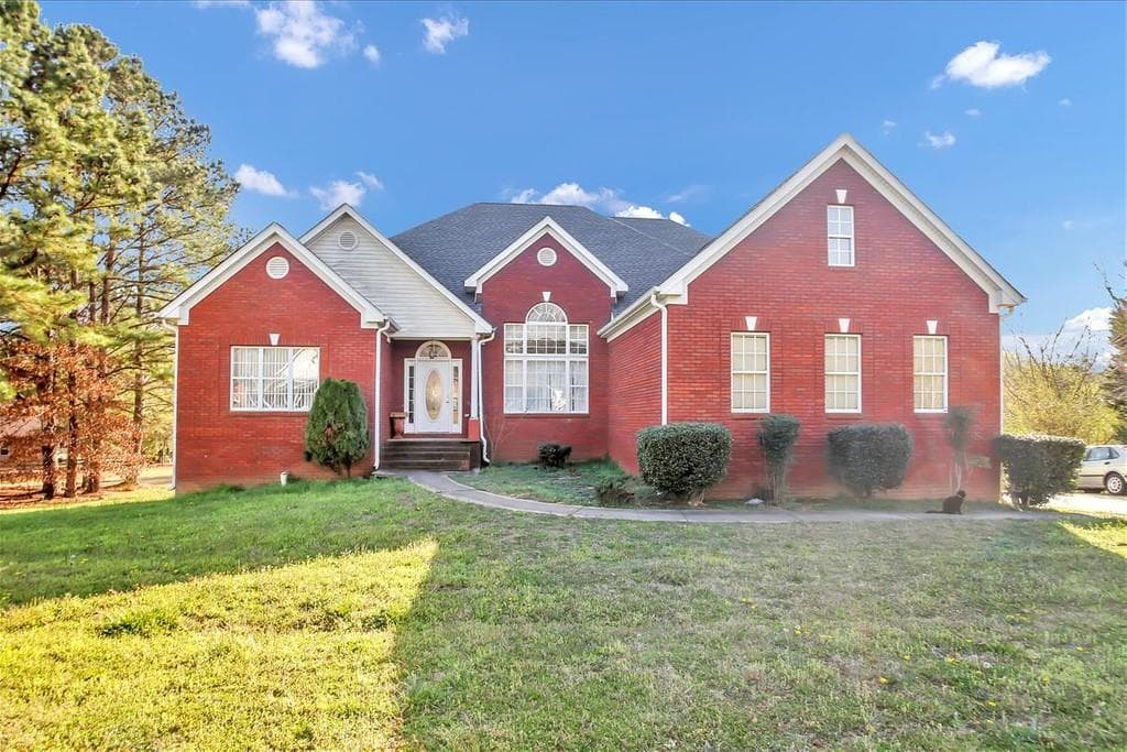7 bedroom, 4 bathroom, 4,848 sq ft single family residence sold at 3221 Inns Brook Way, Snellville, GA 30039