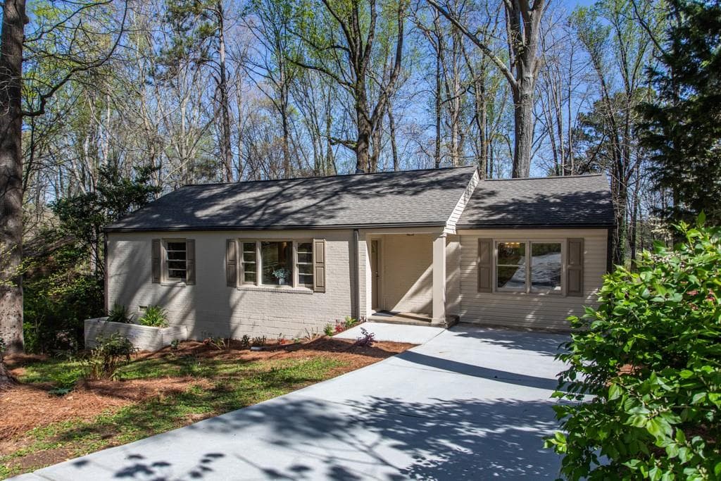 3 bedroom, 2 bathroom, 1,320 sq ft single family residence sold at 2278 Vistamont Drive, Decatur, GA 30033