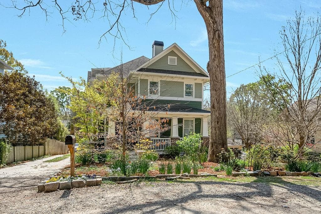 4 bedroom, 3 bathroom, 2,770 sq ft single family residence sold at 881 Mercer Street, Atlanta, GA 30316
