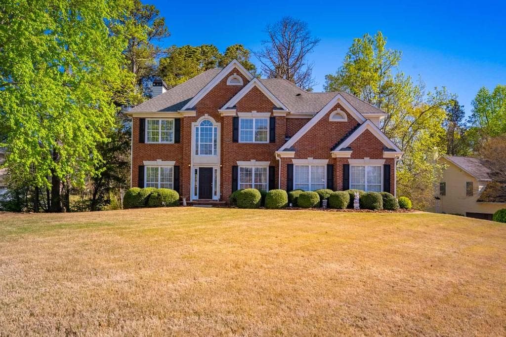 6 bedroom, 4 bathroom, 4,166 sq ft single family residence sold at 194 Lake Ruby Drive, Suwanee, GA 30024