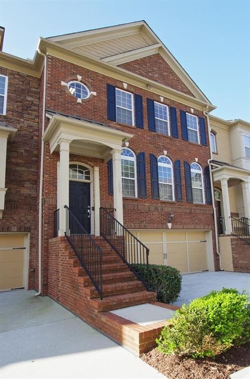 3 bedroom, 4 bathroom, 2,221 sq ft townhouse sold at 1905 Ridgemont Lane 25, Decatur, GA 30033