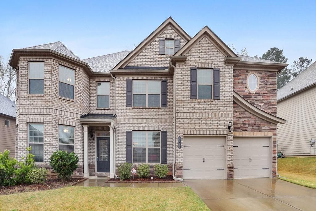 6 bedroom, 4 bathroom, 3,903 sq ft single family residence sold at 4485 Mossbrook Circle, Alpharetta, GA 30004