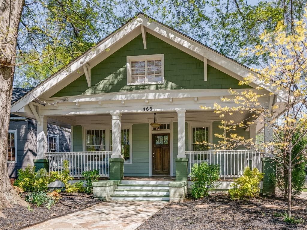 3 bedroom, 3 bathroom, 1,718 sq ft single family residence sold at 466 Hemlock Circle, Atlanta, GA 30316