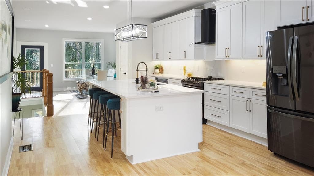 4 bedroom, 3 bathroom, 3,000 sq ft single family residence sold at 1256 Thomas Road, Decatur, GA 30030