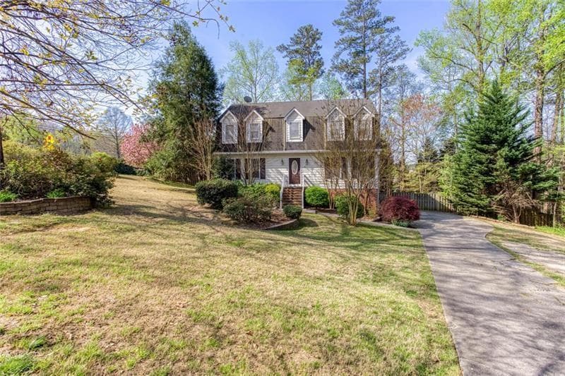 5 bedroom, 3 bathroom, 2,725 sq ft single family residence sold at 1227 Independence Way, Marietta, GA 30062