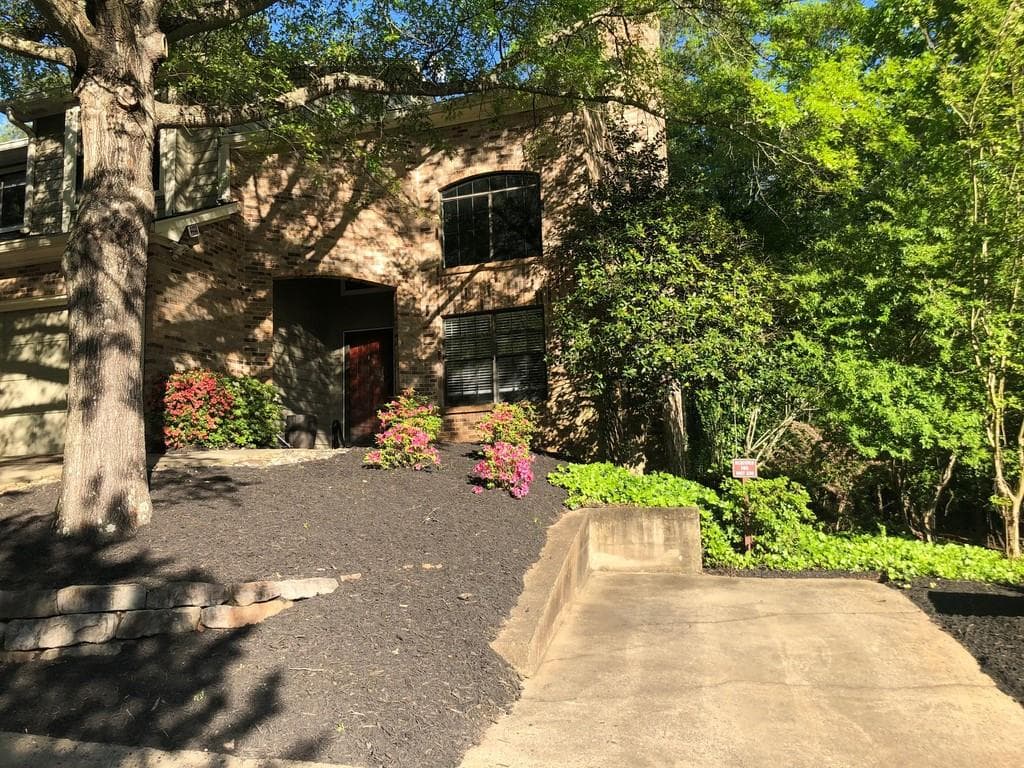 3 bedroom, 4 bathroom, 1,599 sq ft townhouse sold at 630 Granby Hill Place, Alpharetta, GA 30022