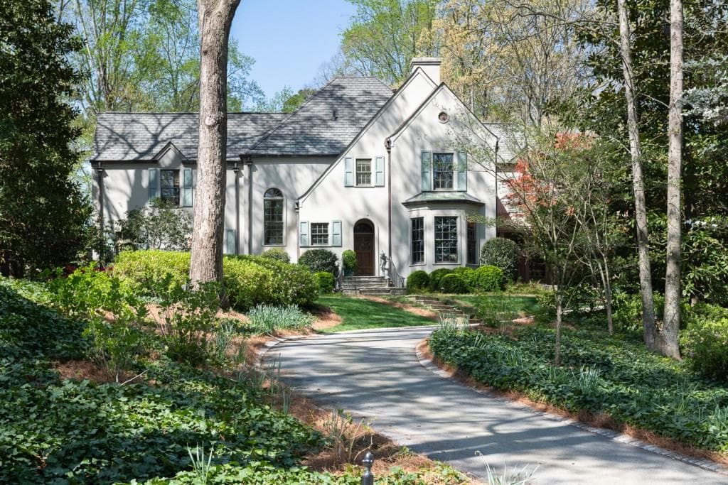 6 bedroom, 9 bathroom, 6,714 sq ft single family residence sold at 3179 Rockingham Drive, Atlanta, GA 30327