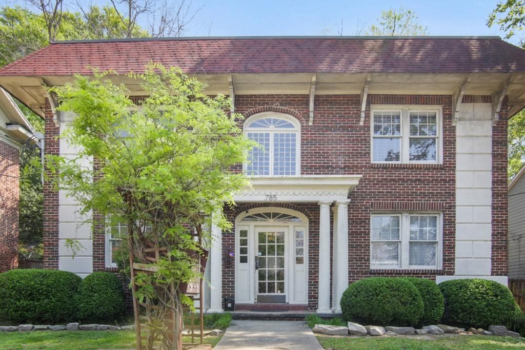 1 bedroom, 1 bathroom, 562 sq ft condominium sold at 785 Ponce De Leon Place 15, Atlanta, GA 30306