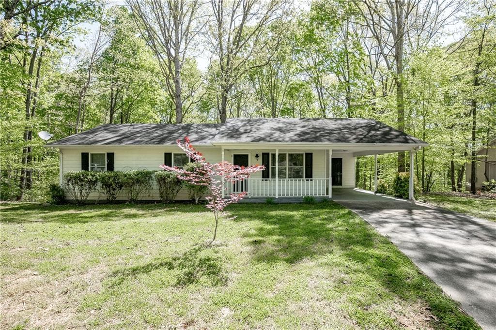 3 bedroom, 2 bathroom, 1,224 sq ft single family residence sold at 3657 Greencrest Road, Gainesville, GA 30506