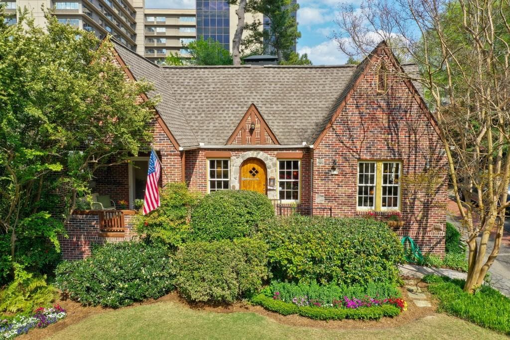 3 bedroom, 2 bathroom, 1,850 sq ft single family residence sold at 63 Standish Avenue, Atlanta, GA 30309
