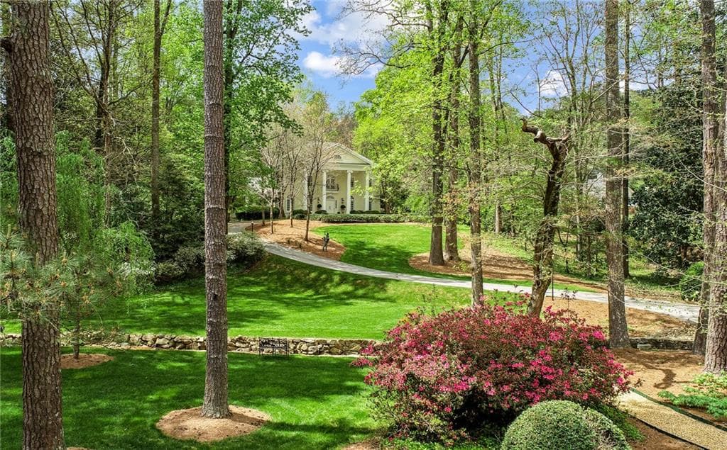 5 bedroom, 7 bathroom, 9,550 sq ft single family residence sold at 3200 Nancy Creek Road, Atlanta, GA 30327