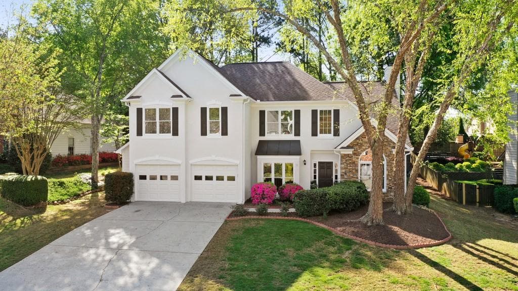 4 bedroom, 3 bathroom, 2,700 sq ft single family residence sold at 545 Saint Devon Way, Johns Creek, GA 30097